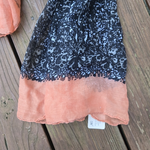 NWT- Perfectly Adjusted Scarf- Black/Orange- Screen Dyed- Wide & Long - Picture 4 of 13